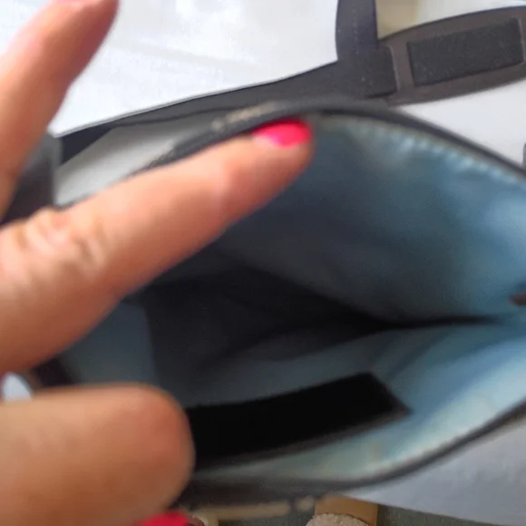 Coach Black and Tan Signature Crossbody Bag W Matching Wallet - Picture 4 of 7